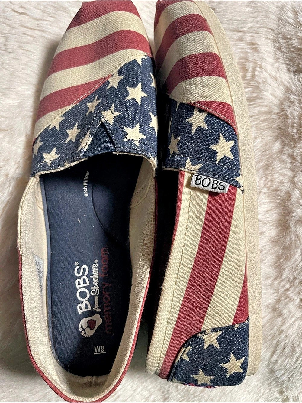 BOBS by Skechers Memory Foam Canvas Flag Sneakers US 9